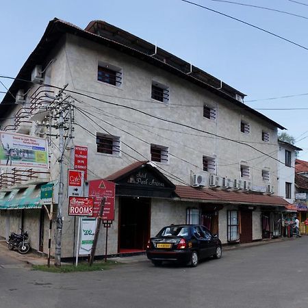 Hotel Park Avenue Kochi Exterior photo
