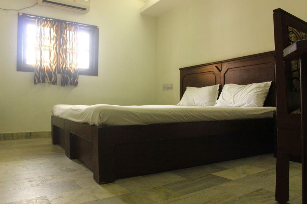 Hotel Park Avenue Kochi Exterior photo