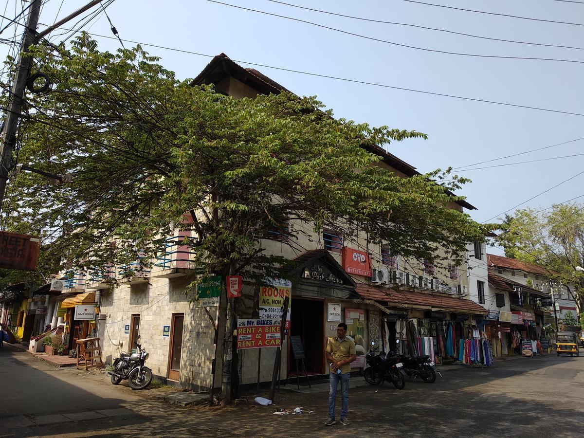 Hotel Park Avenue Kochi Exterior photo