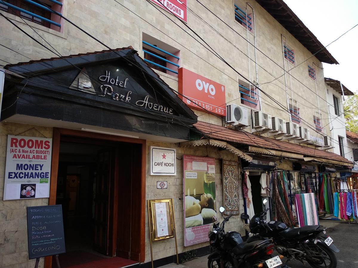 Hotel Park Avenue Kochi Exterior photo