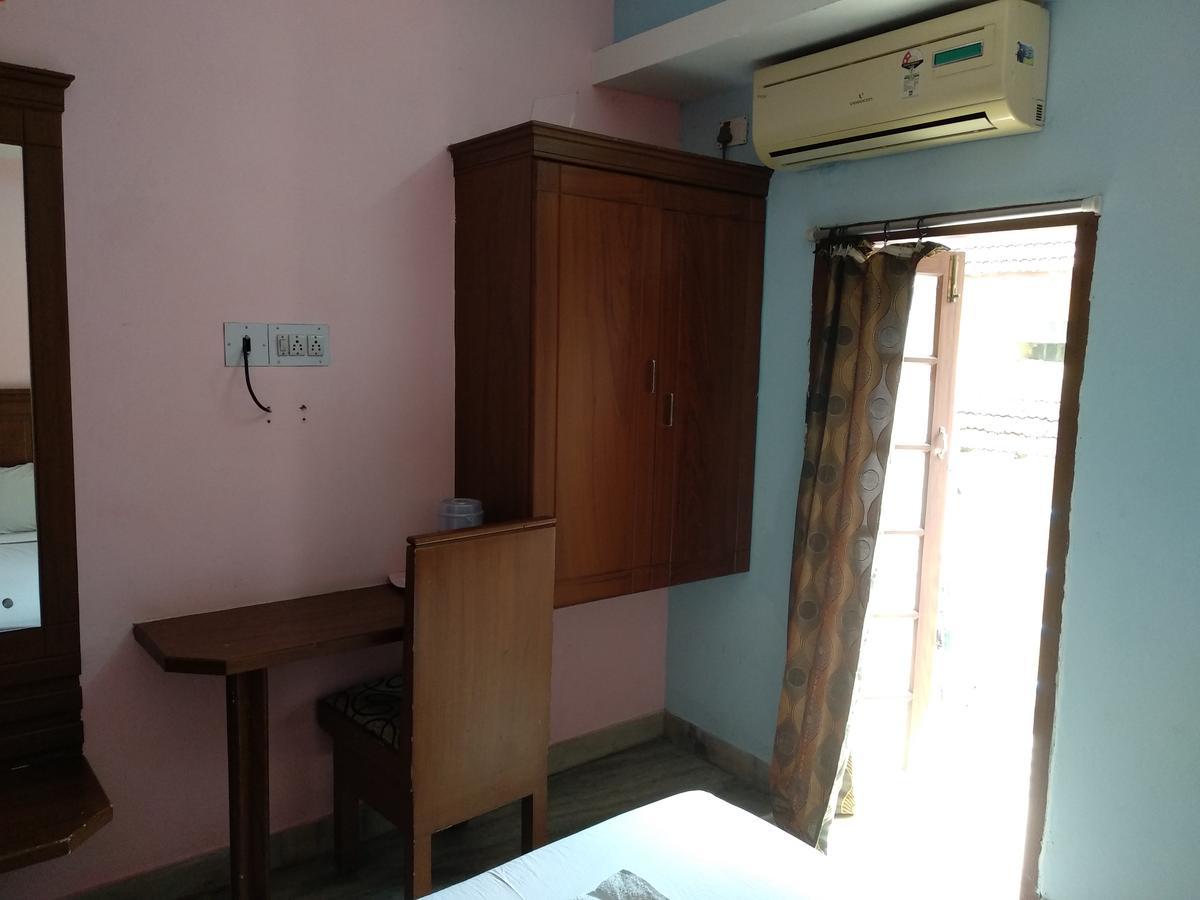 Hotel Park Avenue Kochi Exterior photo