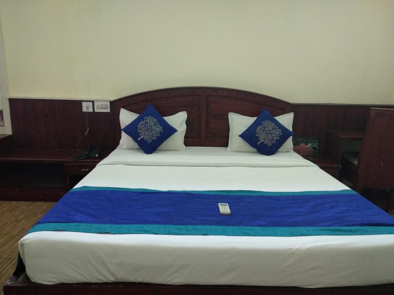 Hotel Park Avenue Kochi Exterior photo