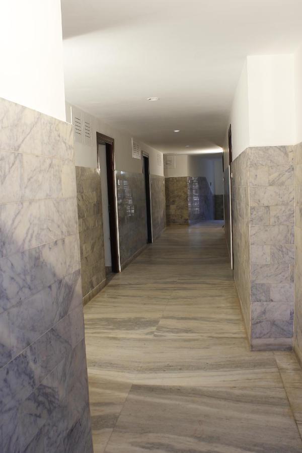 Hotel Park Avenue Kochi Exterior photo